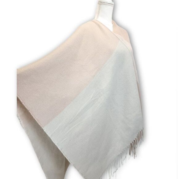 Soia & Kyo Colorblock Poncho Wrap - Picture 8 of 10